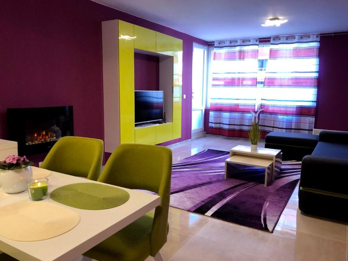 Ultraviolet relax apart Sofia Extérieur photo
